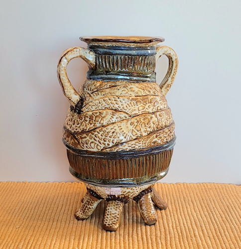 Click to view detail for SL-278 Stoneware, 6-Legged Vessel With Side Handles $195